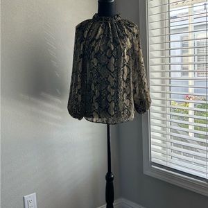 Patterned blouse